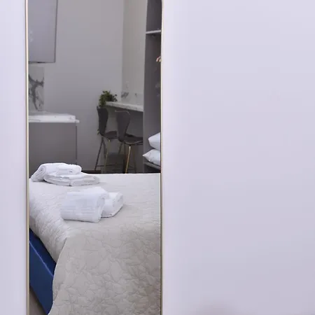 Гостевой дом Rivieras House - Неаполь