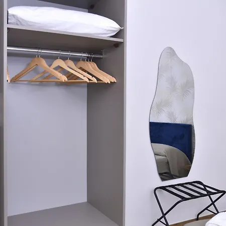 Rivieras House - Pensión 4*
