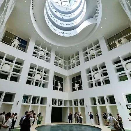 Rivieras House - Pensión 4*