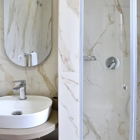 Rivieras House - Penzion